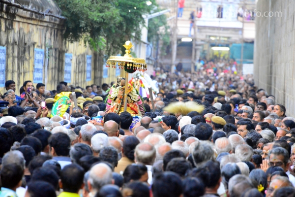 Vaikunda ekadasi 2015 mohini alangaram